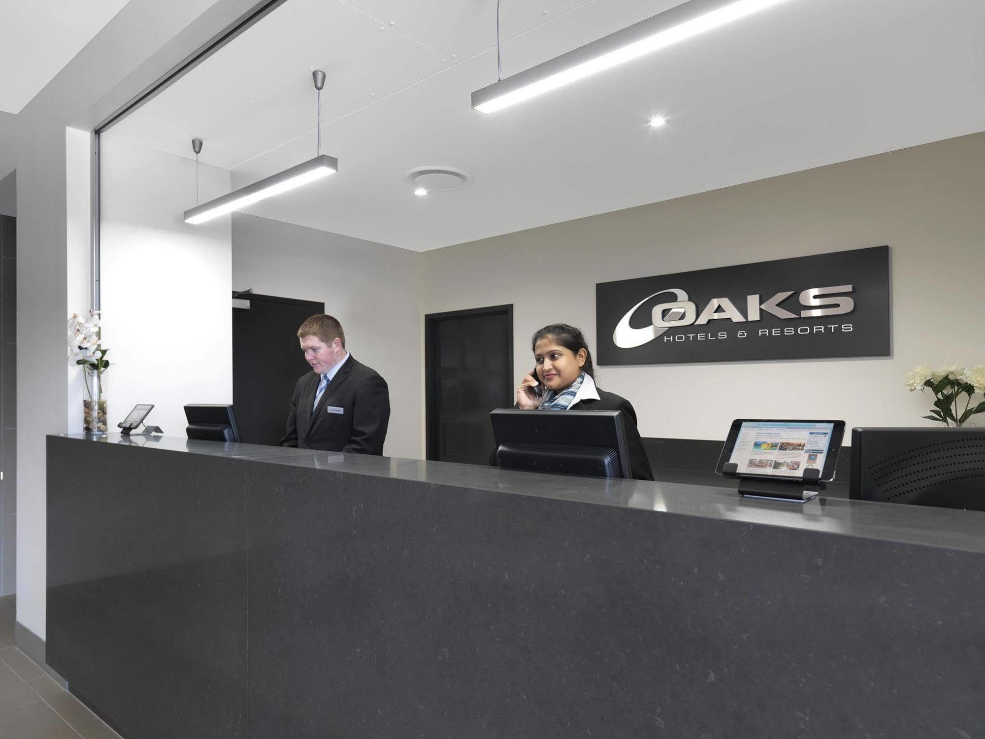 Oaks Mackay Rivermarque Hotel Exterior photo